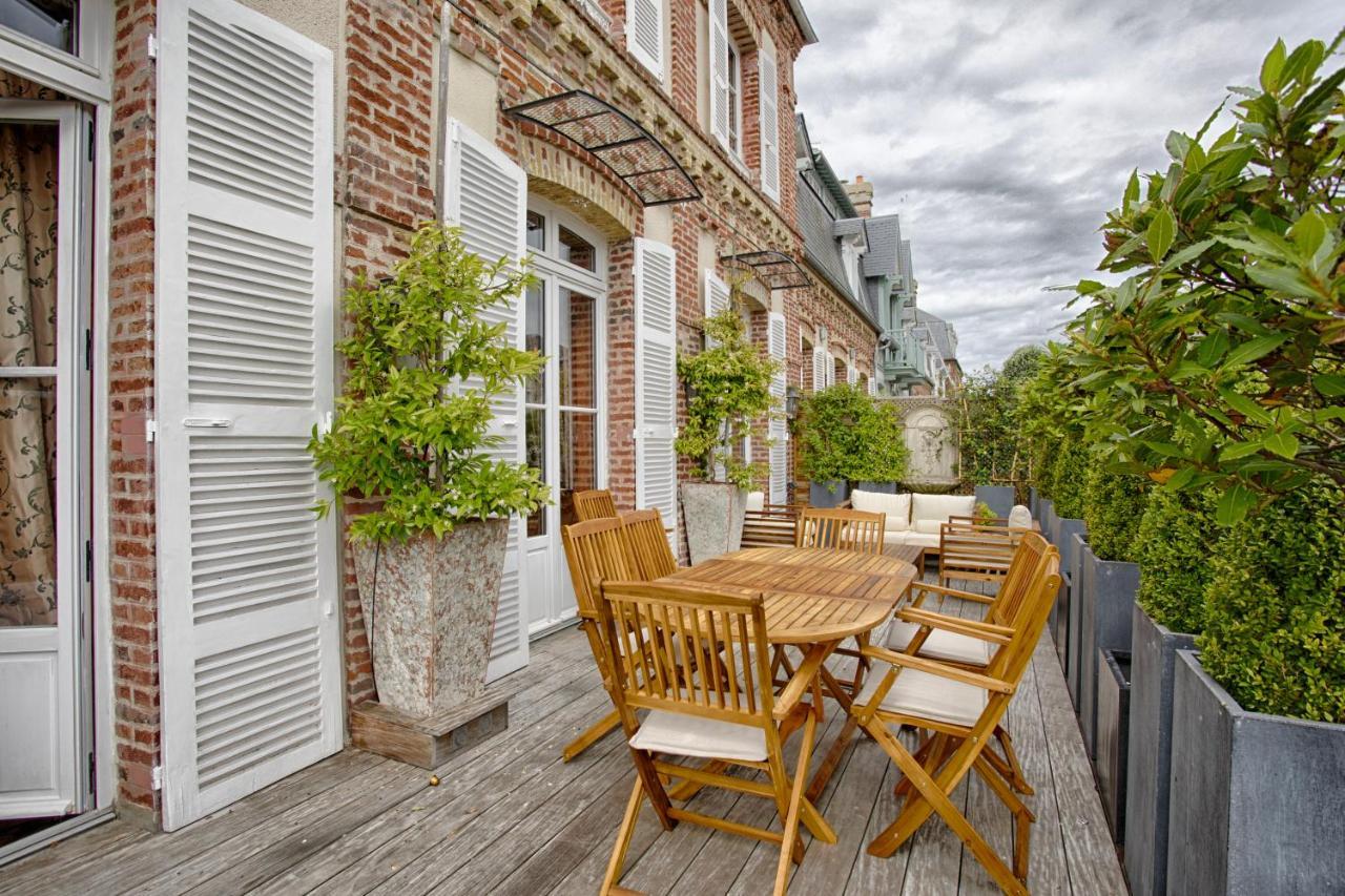 Luxurious 4 Bedroom Duplex, 200M From Place Morny 도빌 외부 사진